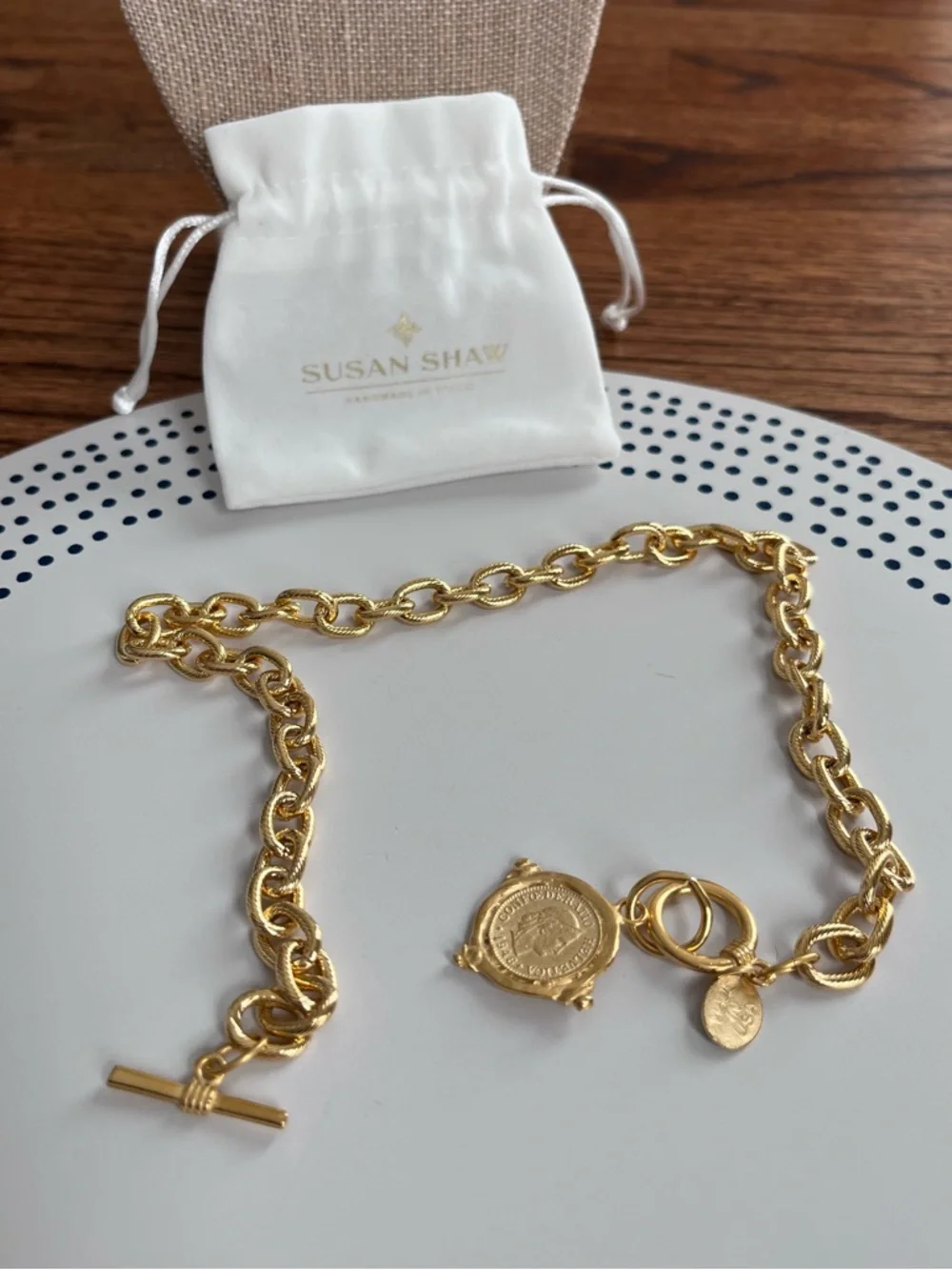 Susan Shaw Coin Toggle Necklace 16 Inch Chain - Picture 4 of 5